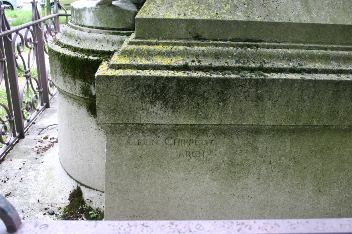 Théophile Roussel's monument, Paris (6).JPG